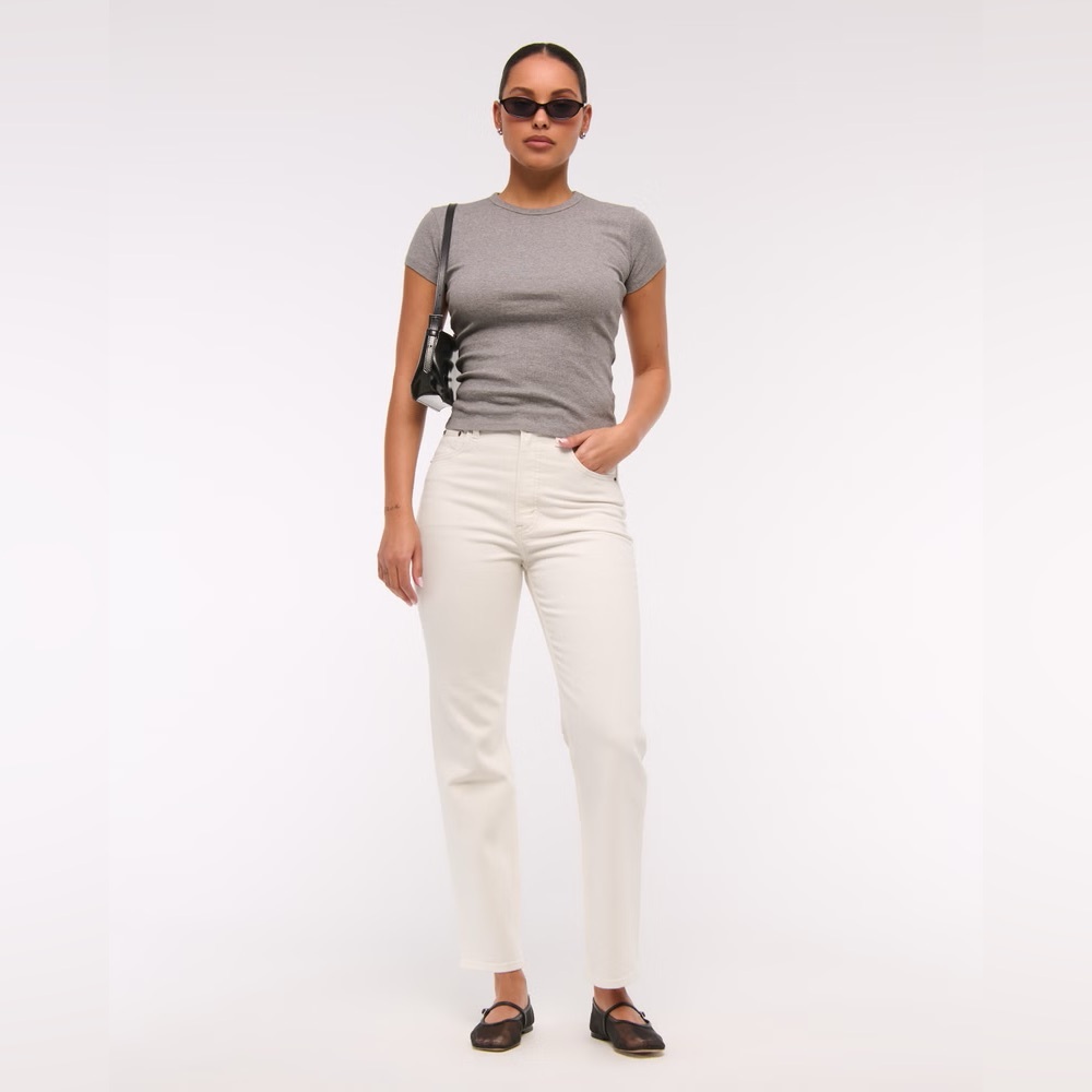 Abercrombie & Fitch Ultra High Rise Ankle Straight Jean